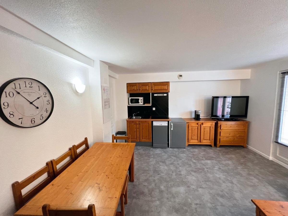 Vars, Appart Spacieux Renove 4 Couchages Dans Chalet Vars  Exterior foto